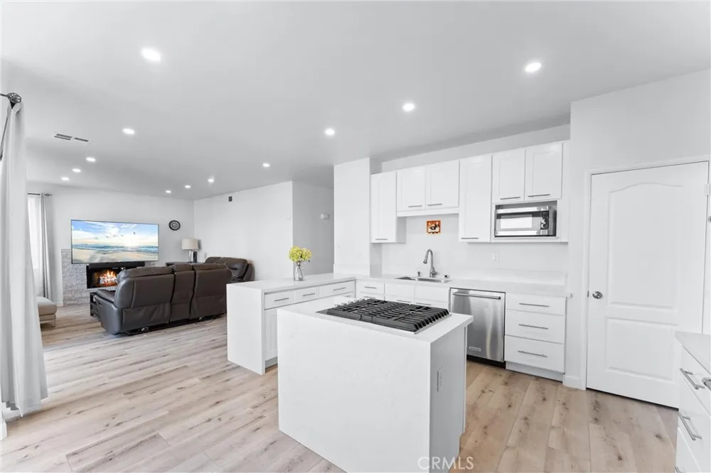 27088 Ironwood Drive Laguna Hills, CA 92653