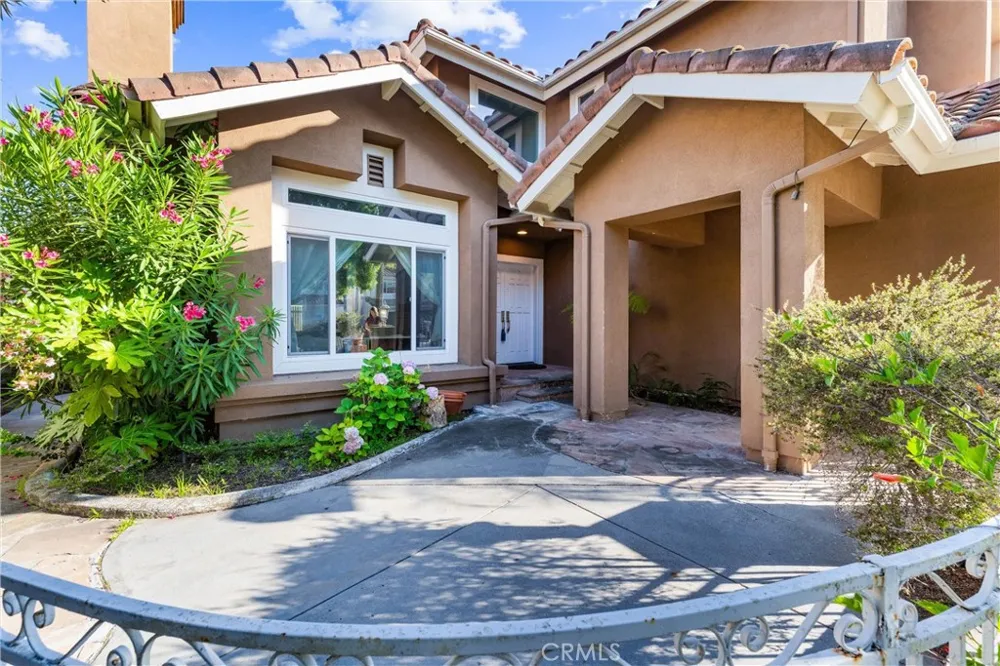 27088 Ironwood Drive Laguna Hills, CA 92653