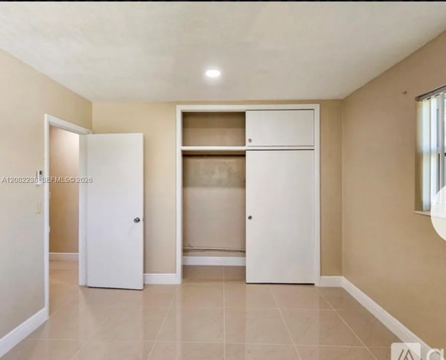 6800 SW 9th St #B Pembroke Pines, FL 33023