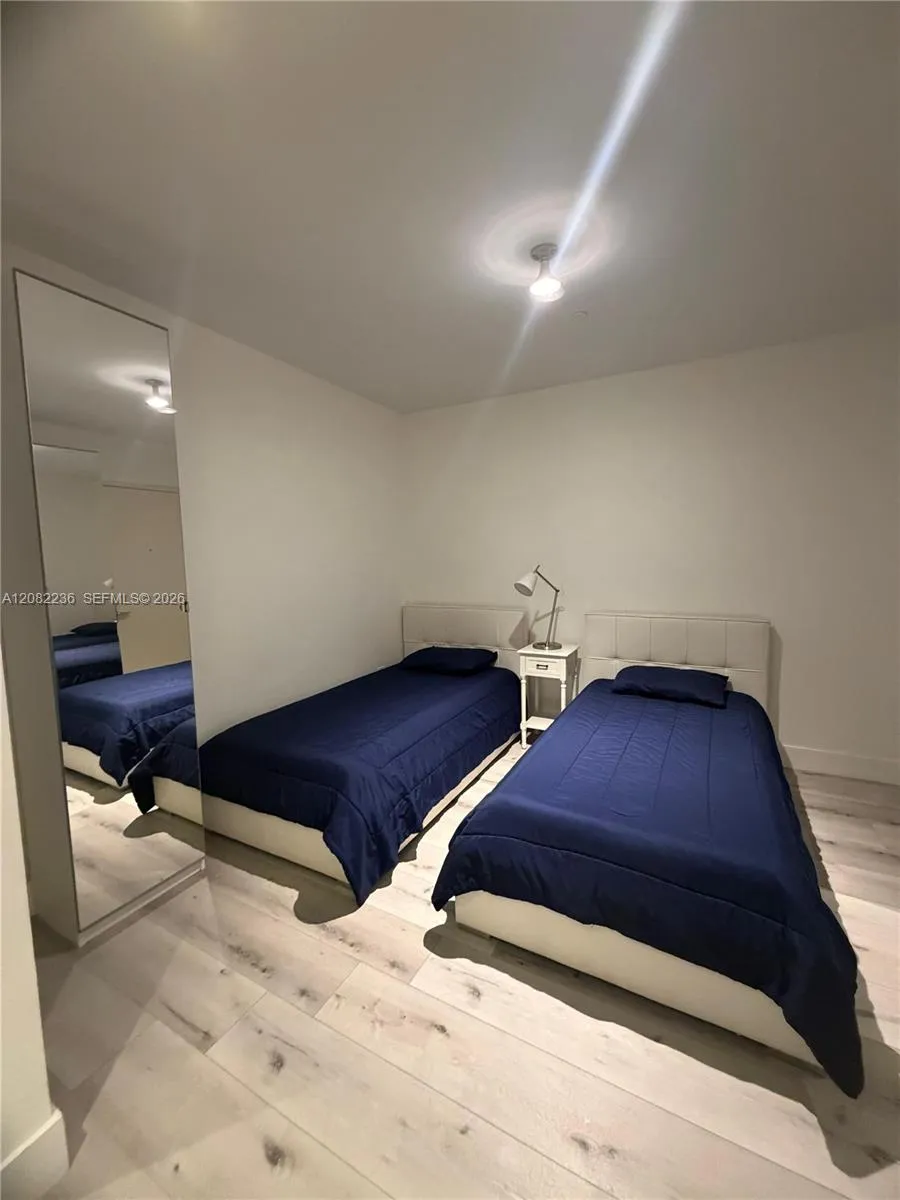 16901 Collins Ave #704 Sunny Isles Beach, FL 33160