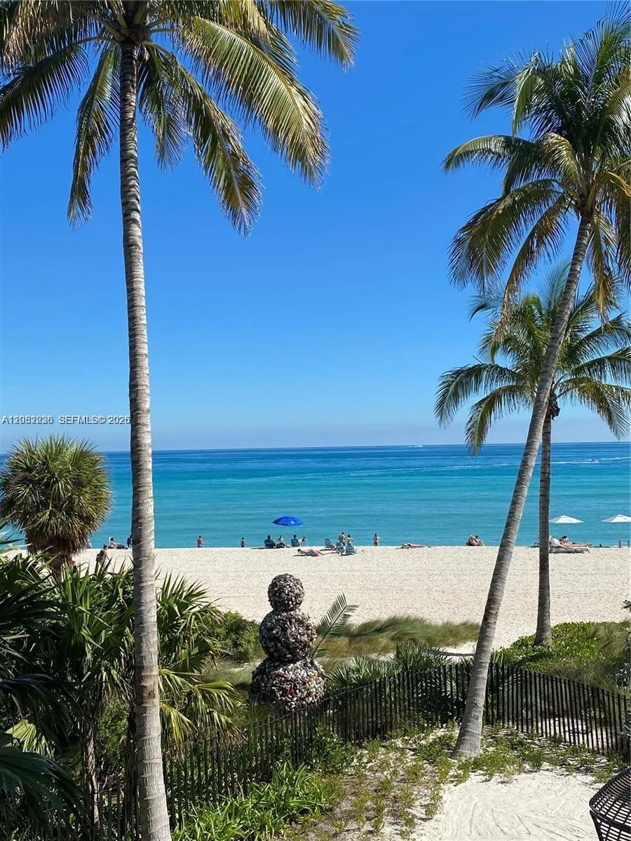 16901 Collins Ave #704 Sunny Isles Beach, FL 33160