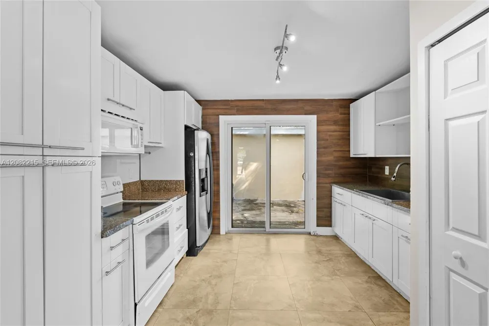 175 NW 121st St North Miami, FL 33168