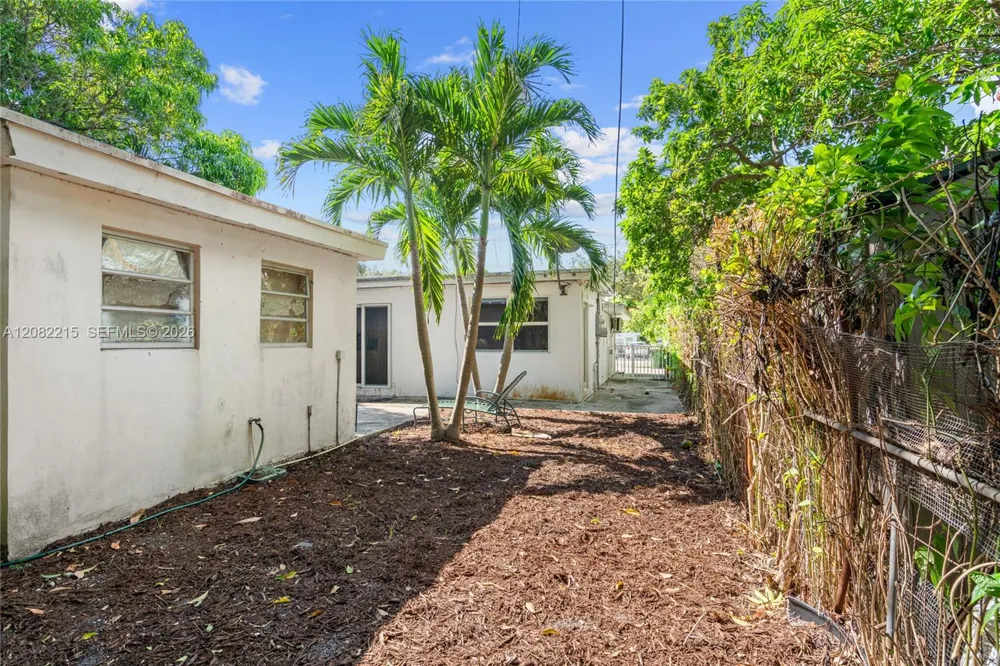 175 NW 121st St North Miami, FL 33168