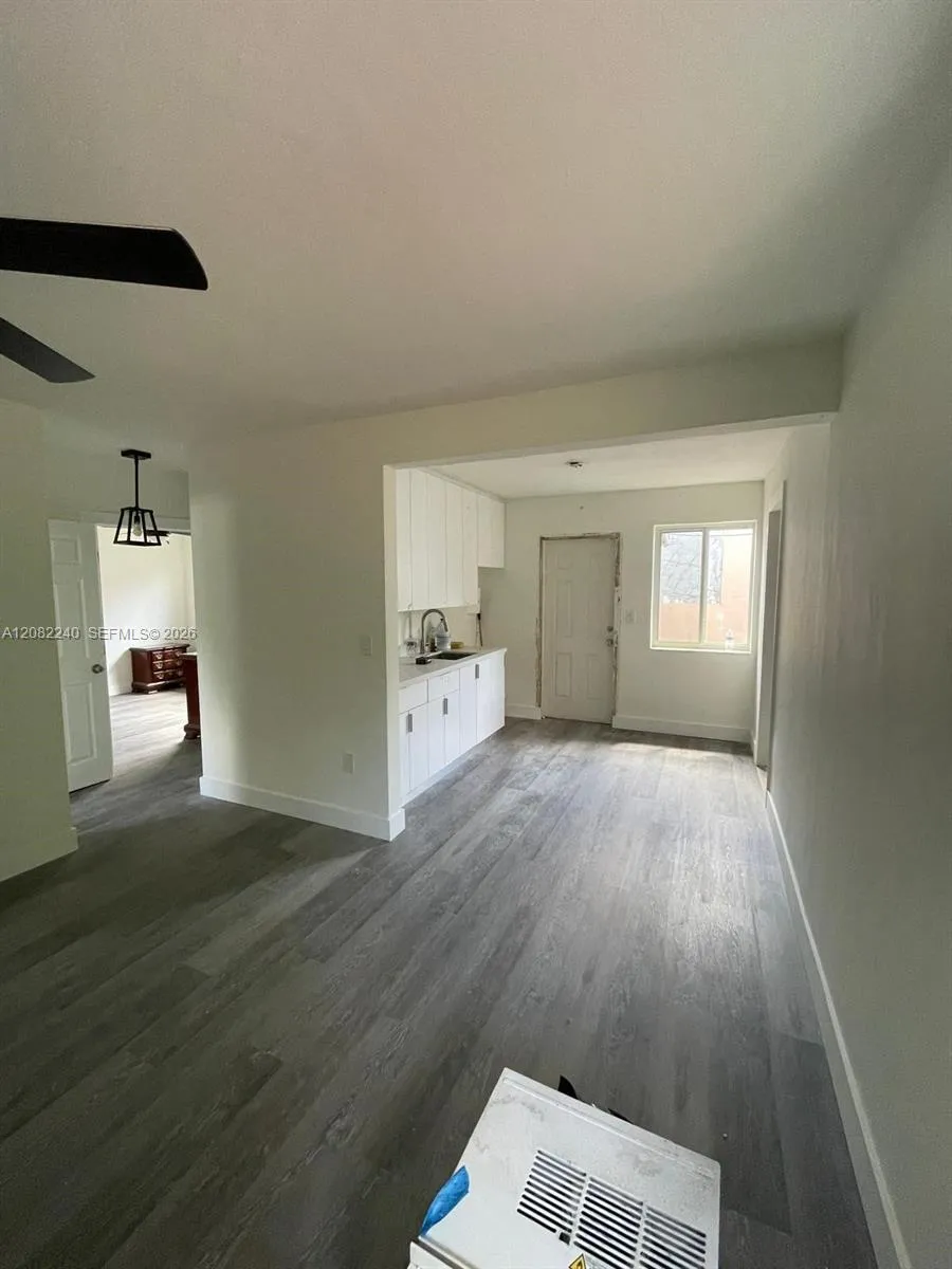 2142 NW 27th St #2142 Miami, FL 33142