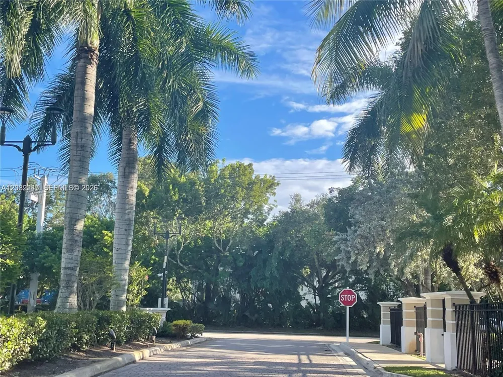 6020 W Sample Rd #308 Coral Springs, FL 33067