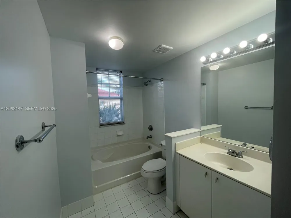 6020 W Sample Rd #308 Coral Springs, FL 33067