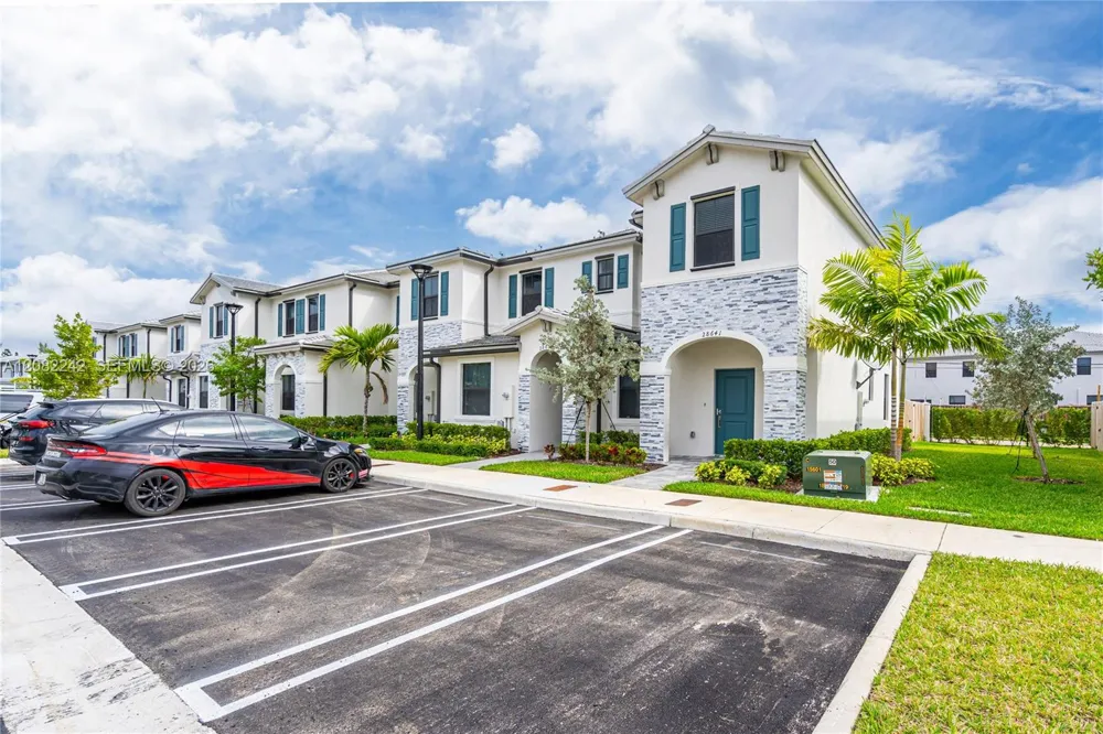28641 SW 132nd Ct Homestead, FL 33033