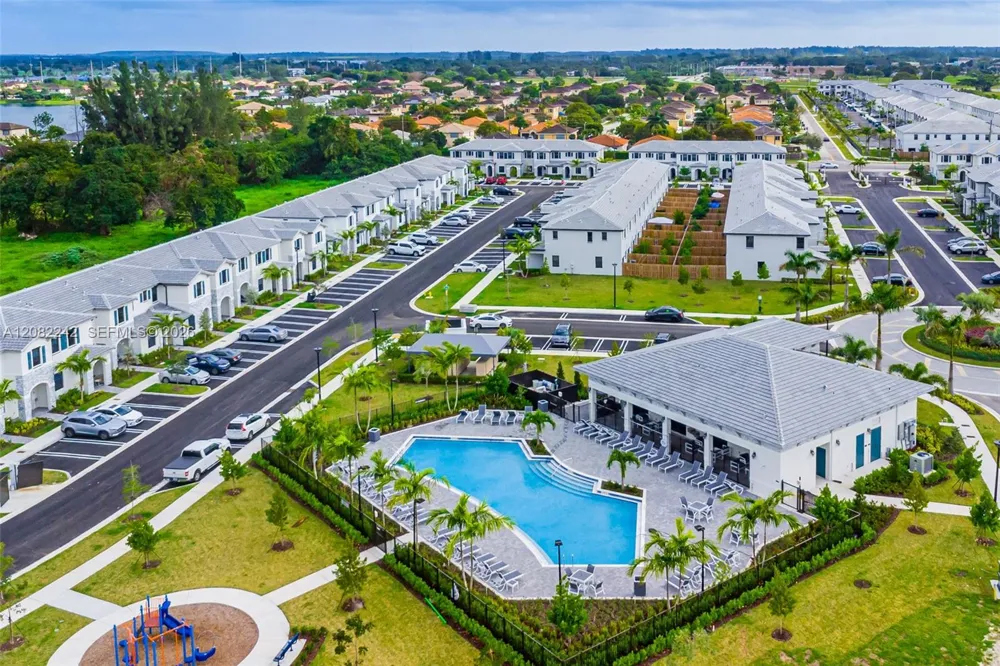 28641 SW 132nd Ct Homestead, FL 33033