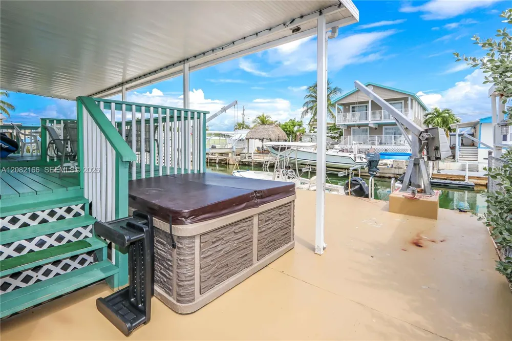 108 Valjean Ln Tavernier, FL 33070