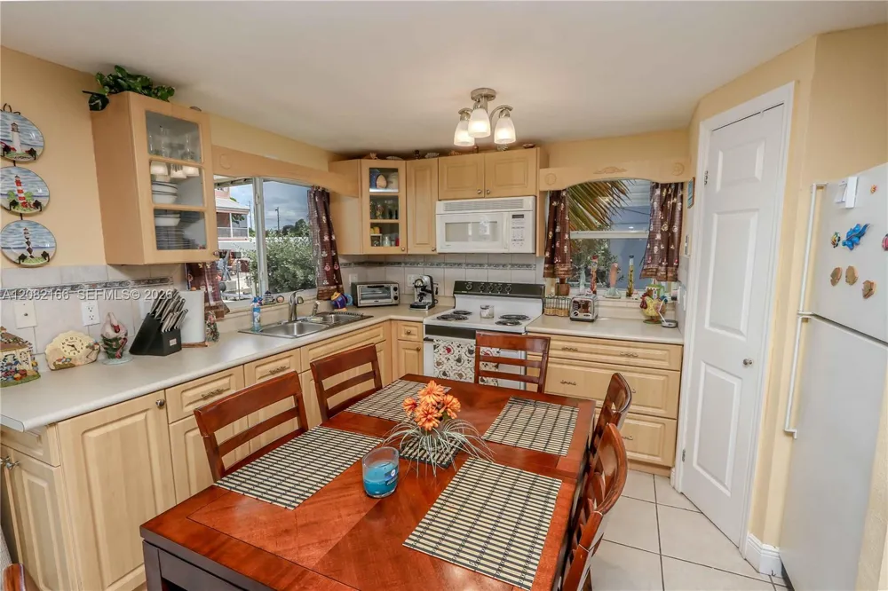 108 Valjean Ln Tavernier, FL 33070