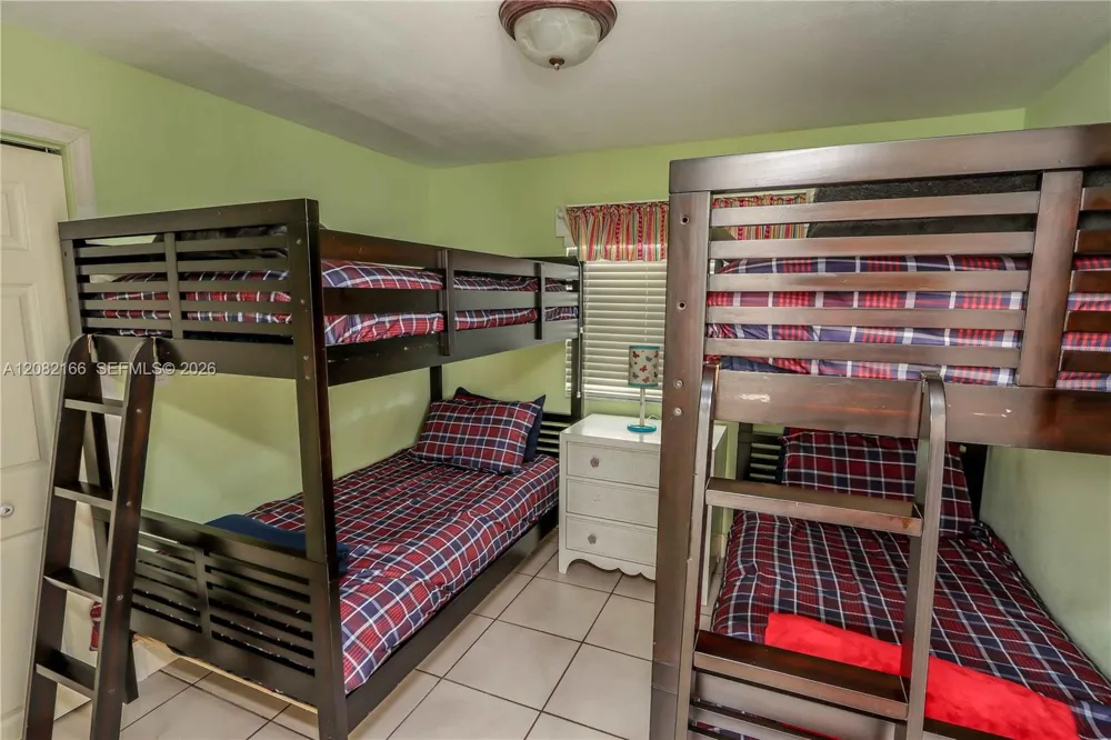 108 Valjean Ln Tavernier, FL 33070