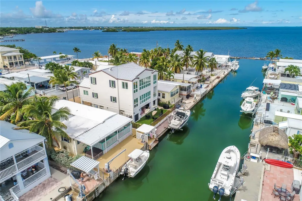 108 Valjean Ln Tavernier, FL 33070
