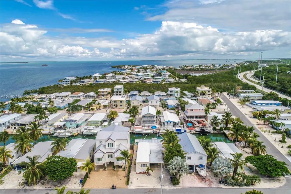 108 Valjean Ln Tavernier, FL 33070