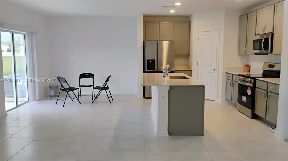 890 Timberland Drive Lakeland, FL 33839