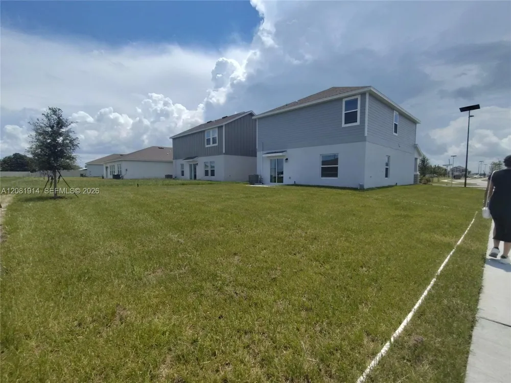 890 Timberland Drive Lakeland, FL 33839