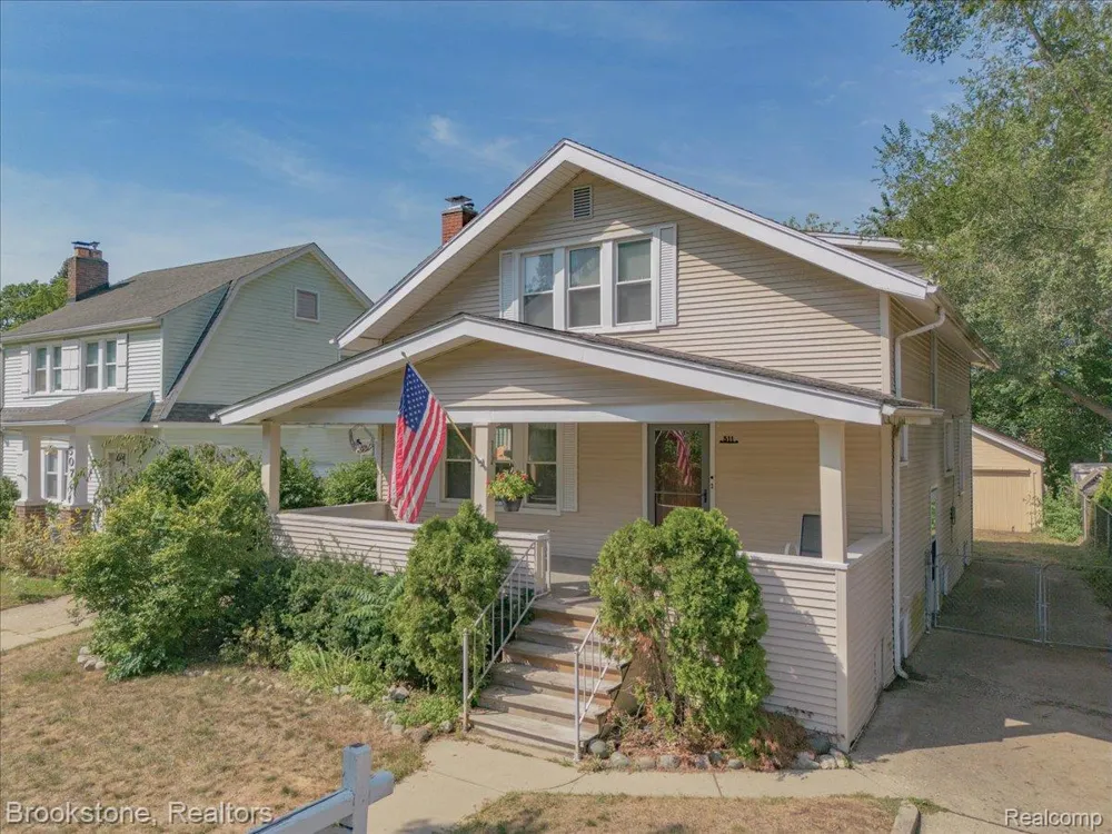 511 Woodcrest Drive Royal Oak City, MI 48067