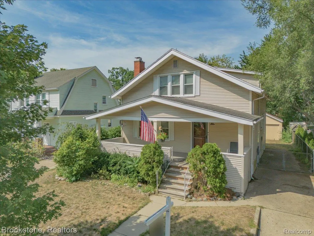 511 Woodcrest Drive Royal Oak City, MI 48067