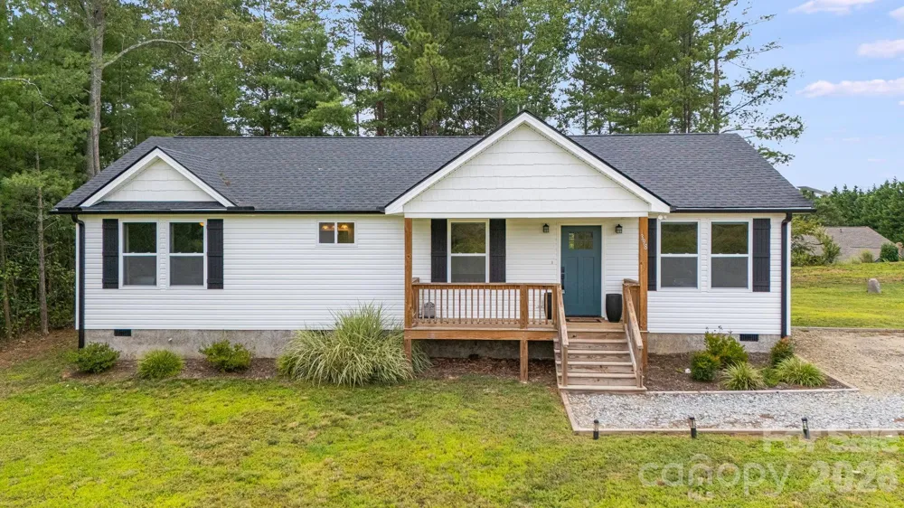 398 Point Hope Lane Hendersonville, NC 28792