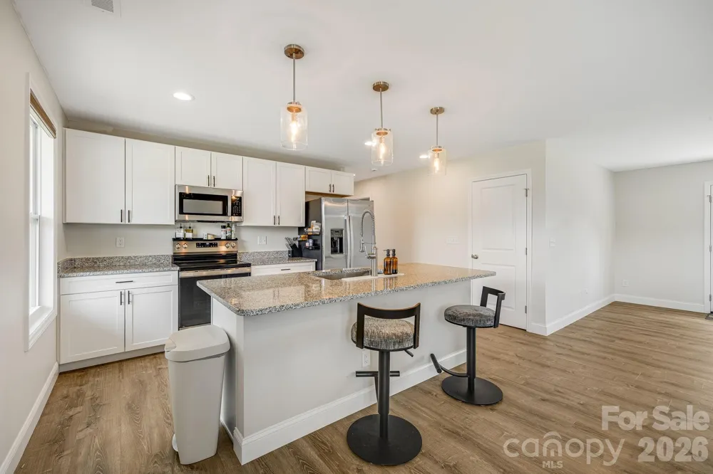 398 Point Hope Lane Hendersonville, NC 28792
