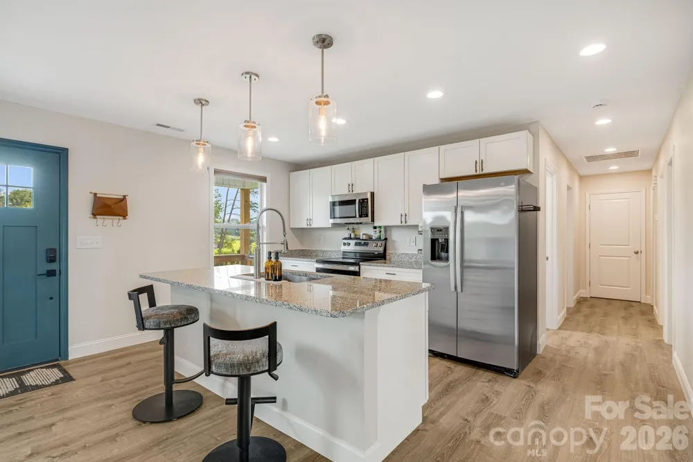 398 Point Hope Lane Hendersonville, NC 28792