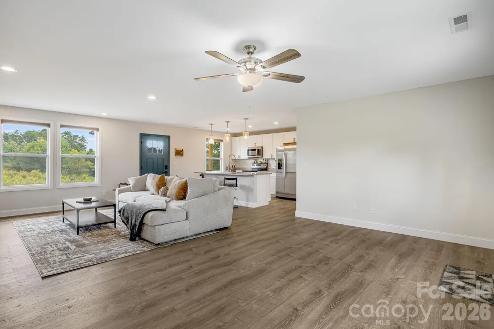 398 Point Hope Lane Hendersonville, NC 28792