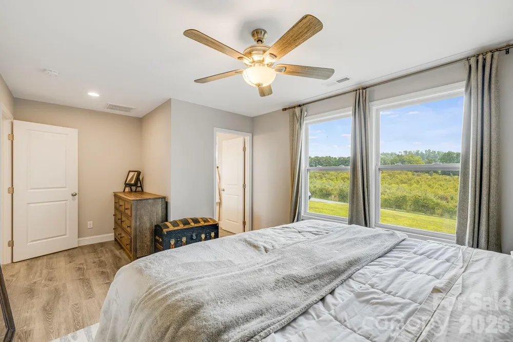 398 Point Hope Lane Hendersonville, NC 28792