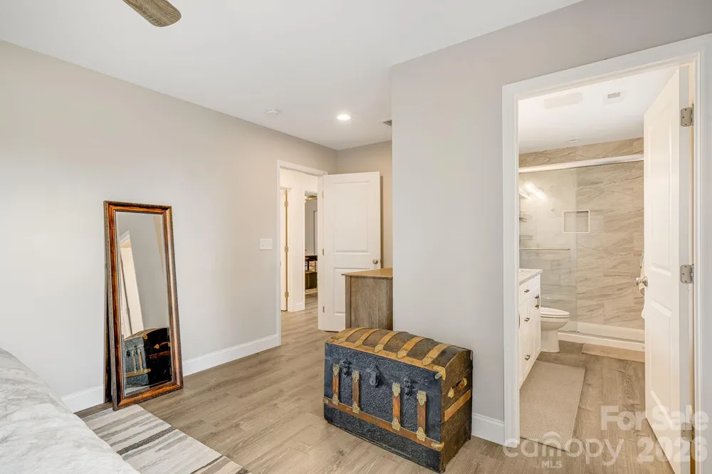 398 Point Hope Lane Hendersonville, NC 28792
