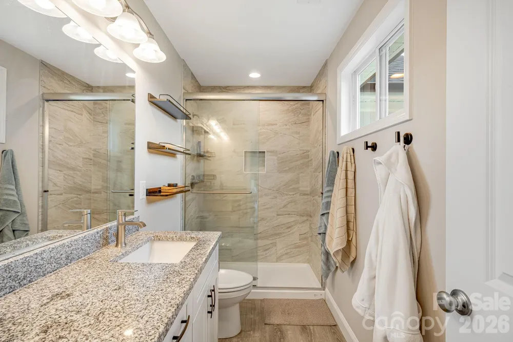 398 Point Hope Lane Hendersonville, NC 28792