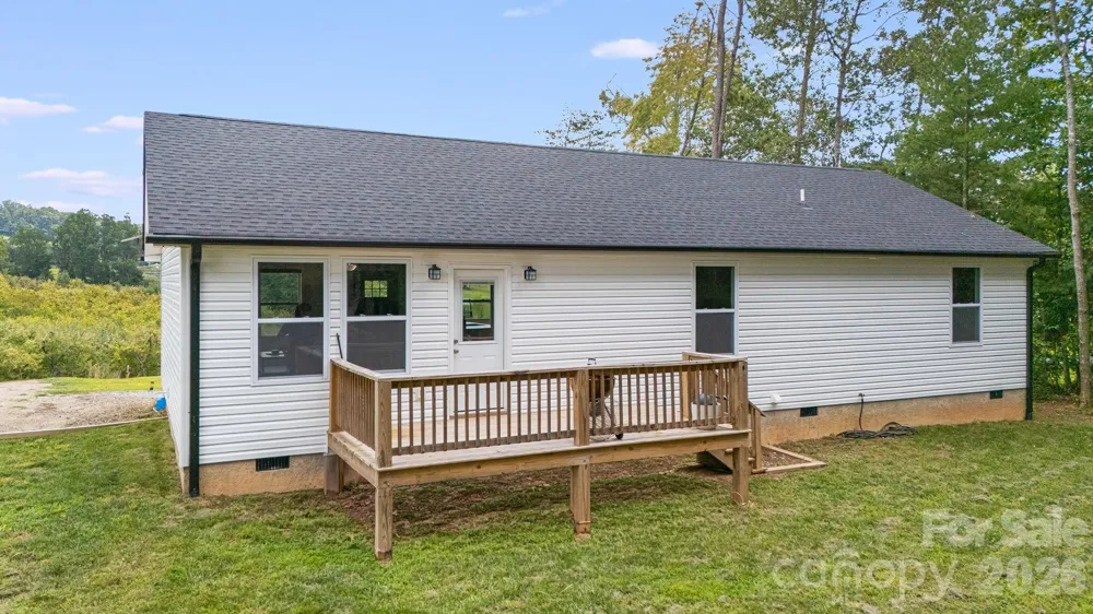 398 Point Hope Lane Hendersonville, NC 28792
