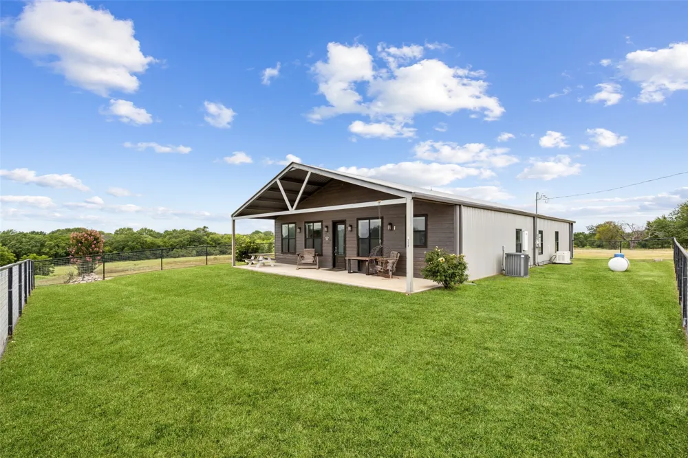 1430 County Road 2735 Decatur, TX 76234