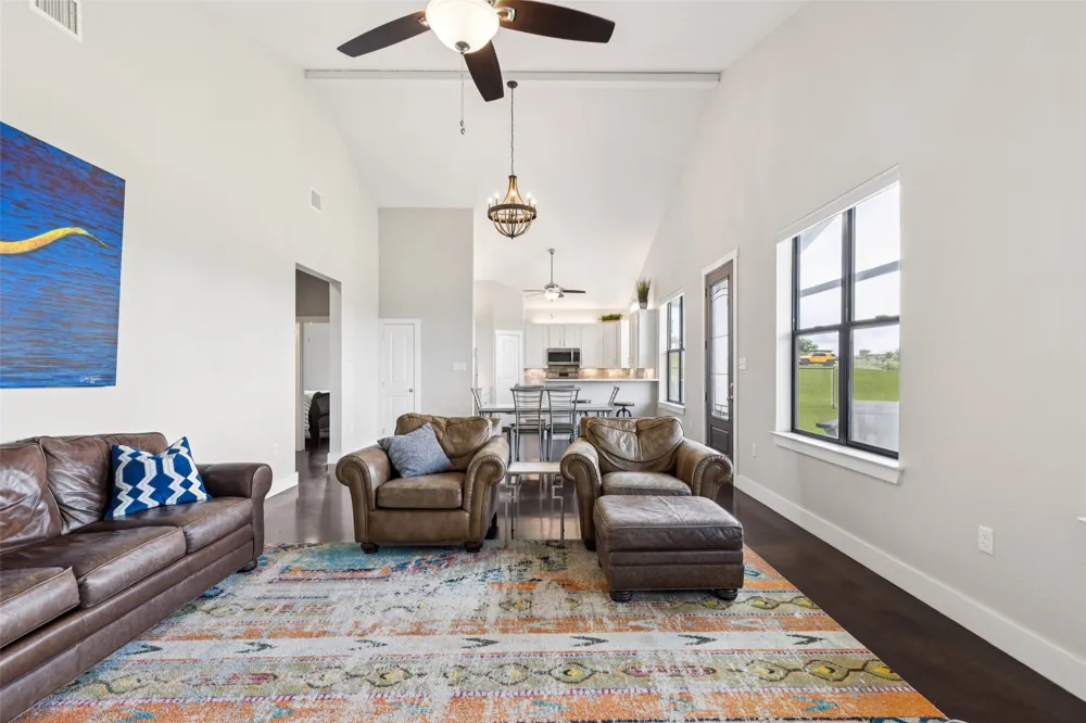 1430 County Road 2735 Decatur, TX 76234