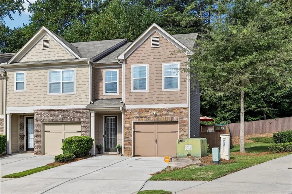 2213 Triple Crown Lane Lithonia, GA 30058