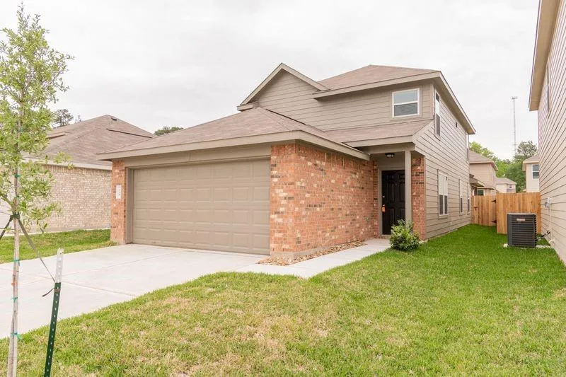 520 Meadow Park Lane Willis, TX 77378