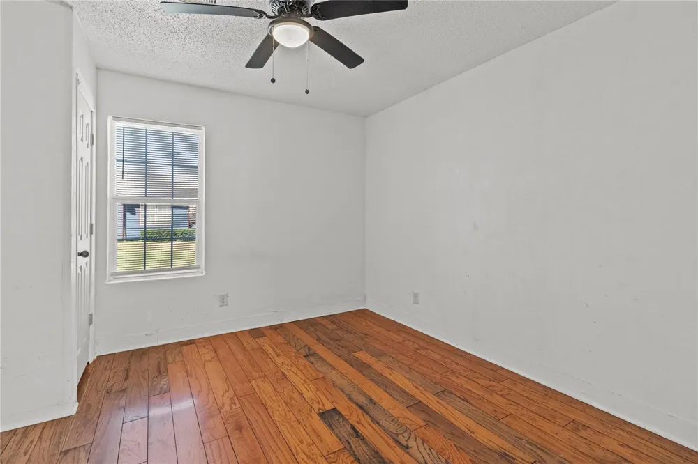 317 E B STREET La Porte, TX 77571
