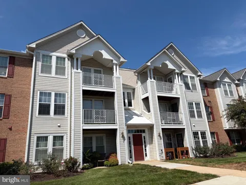 697 WINDING STREAM WAY #104