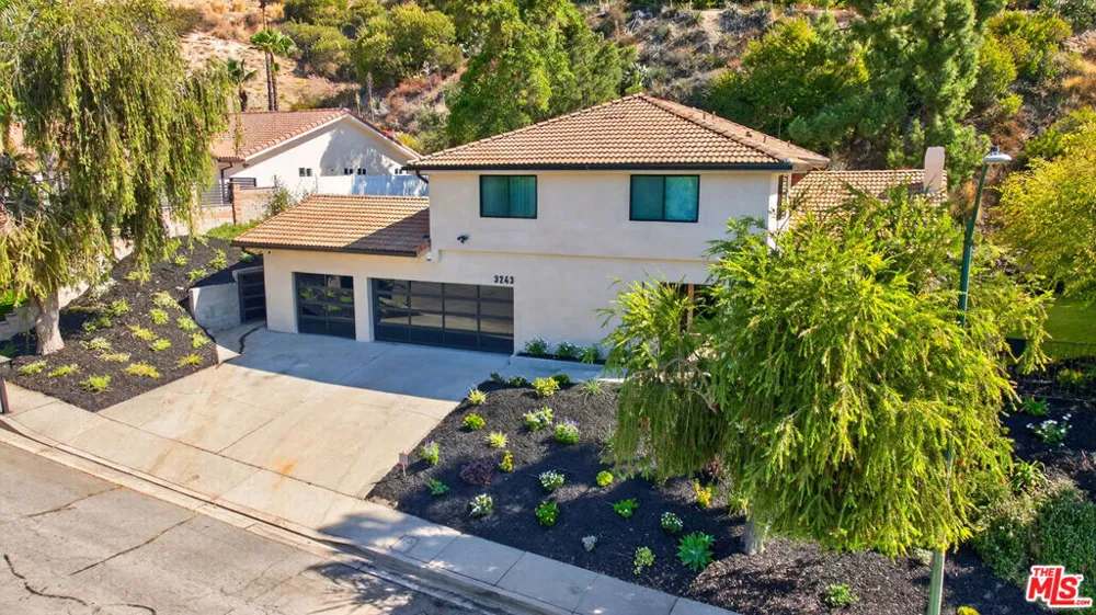 3243 Kirkham Drive Glendale, CA 91206
