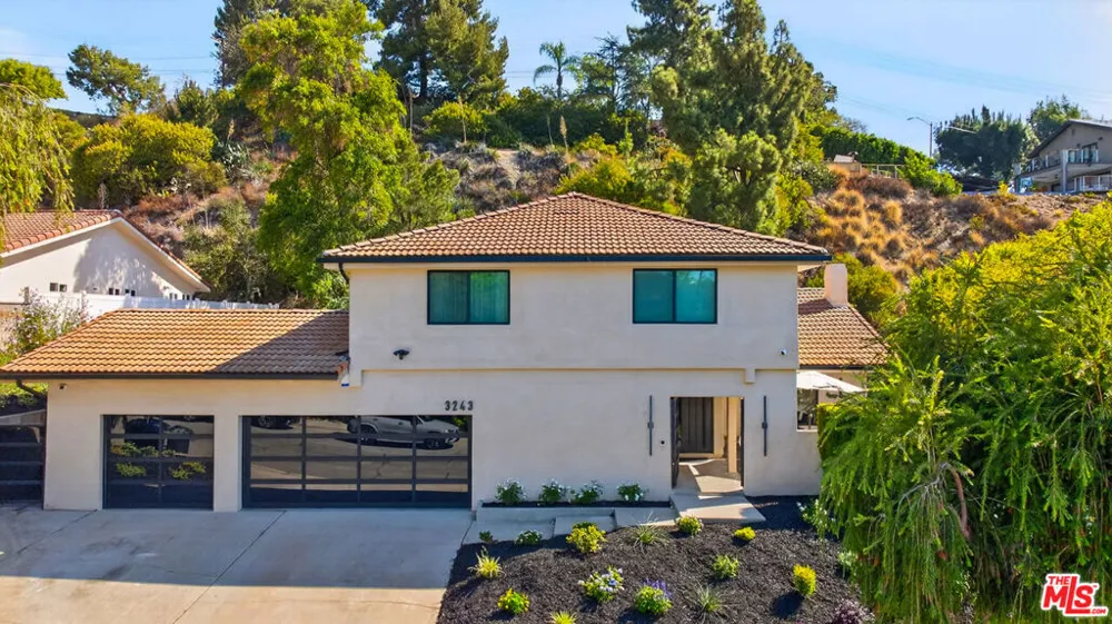 3243 Kirkham Drive Glendale, CA 91206