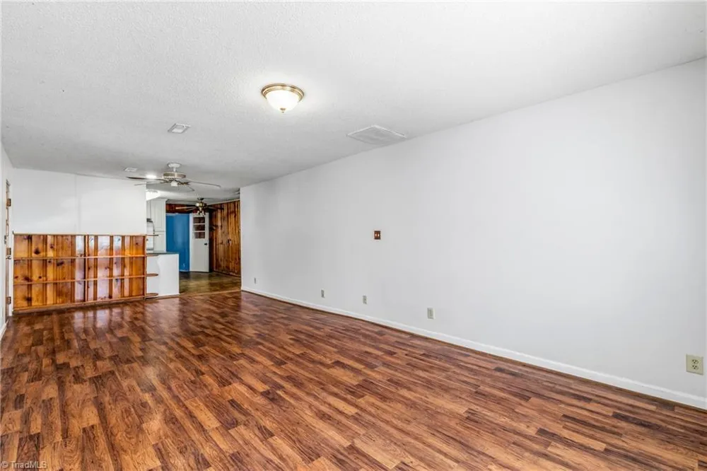 3825 Old Hollow Road Kernersville, NC 27284