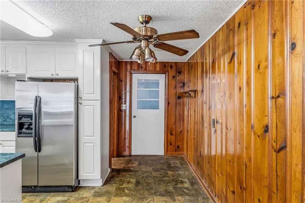 3825 Old Hollow Road Kernersville, NC 27284