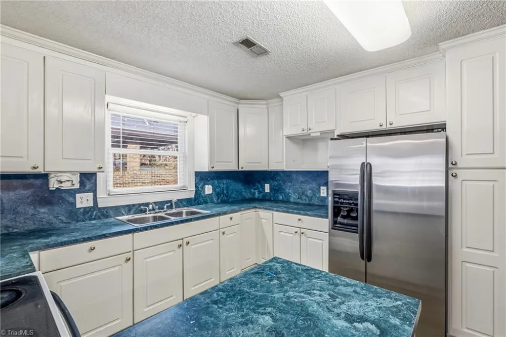 3825 Old Hollow Road Kernersville, NC 27284