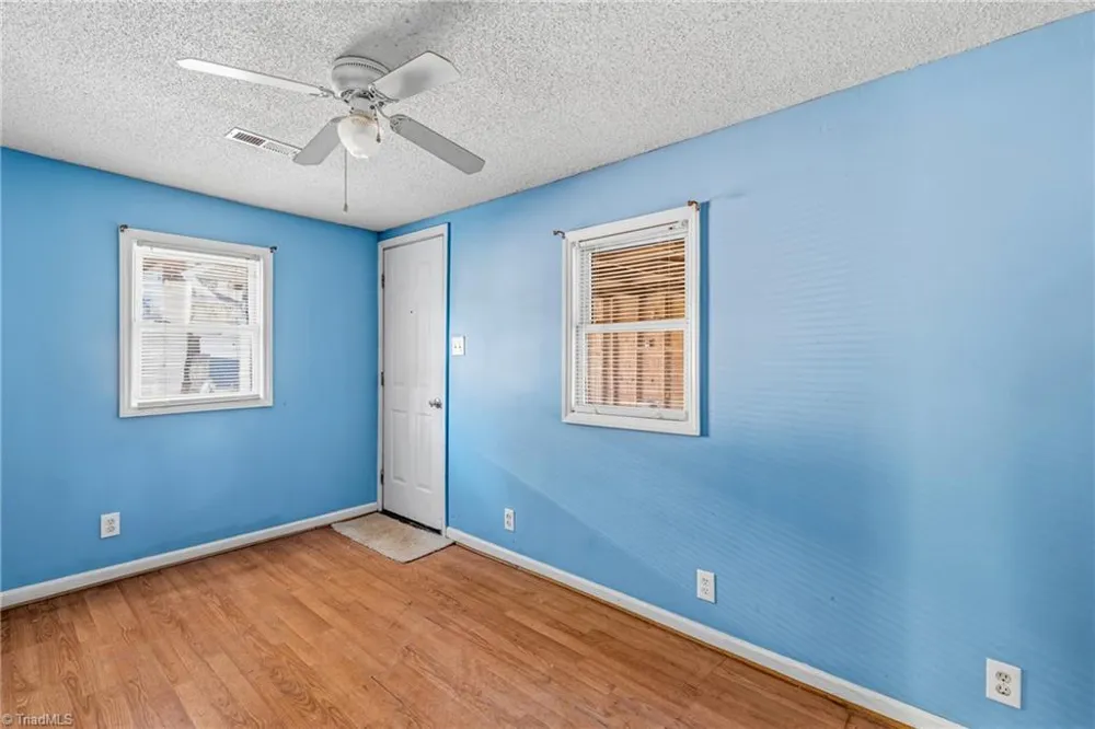 3825 Old Hollow Road Kernersville, NC 27284