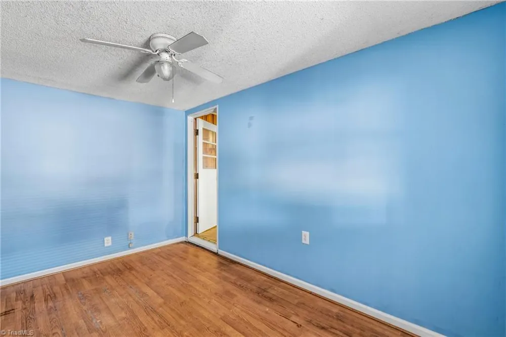 3825 Old Hollow Road Kernersville, NC 27284