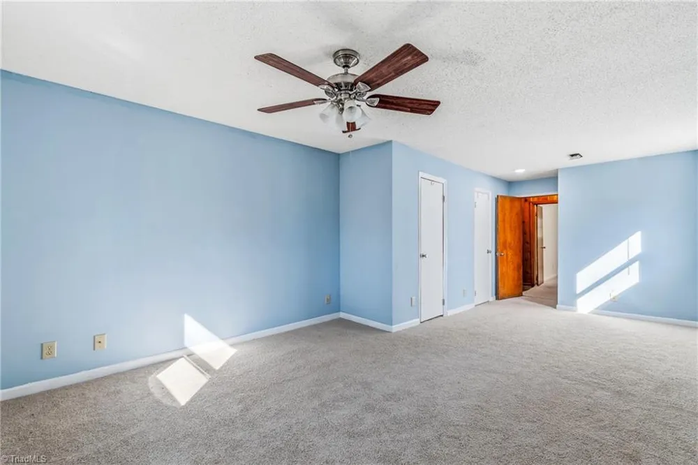 3825 Old Hollow Road Kernersville, NC 27284