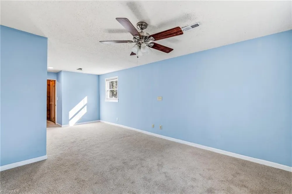 3825 Old Hollow Road Kernersville, NC 27284