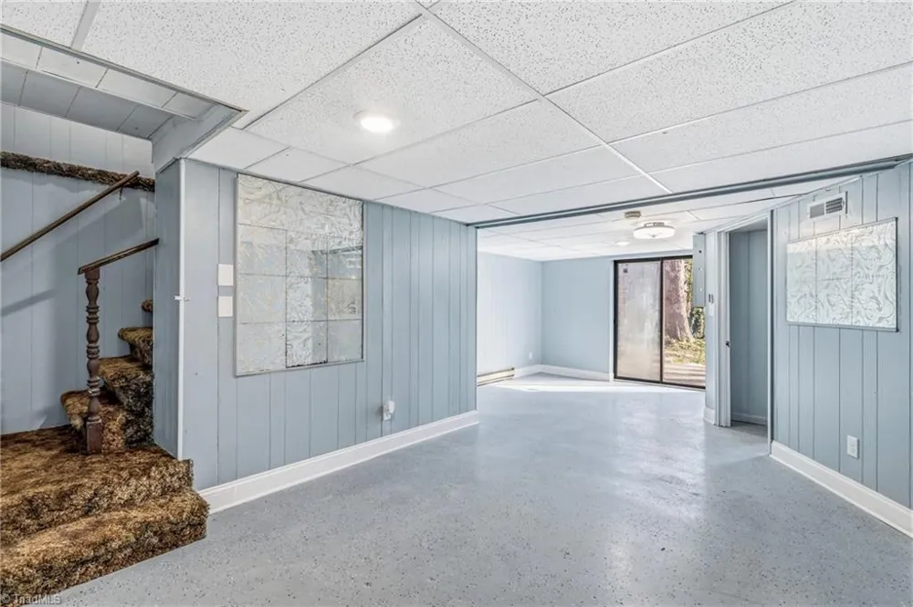 3825 Old Hollow Road Kernersville, NC 27284