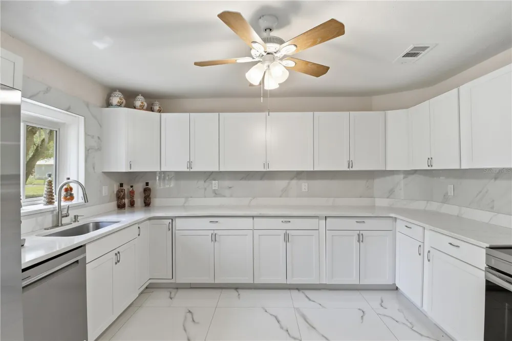 67 COVE ROAD Inglis, FL 34449