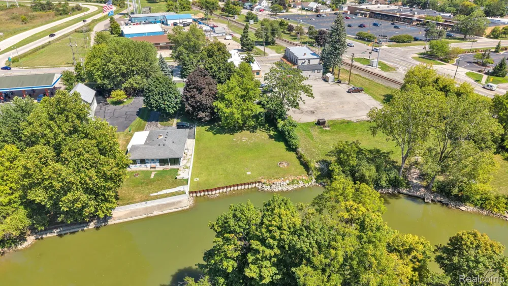 22421 Huron River Drive Rockwood City, MI 48173