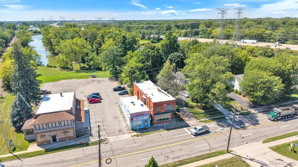 22421 Huron River Drive Rockwood City, MI 48173