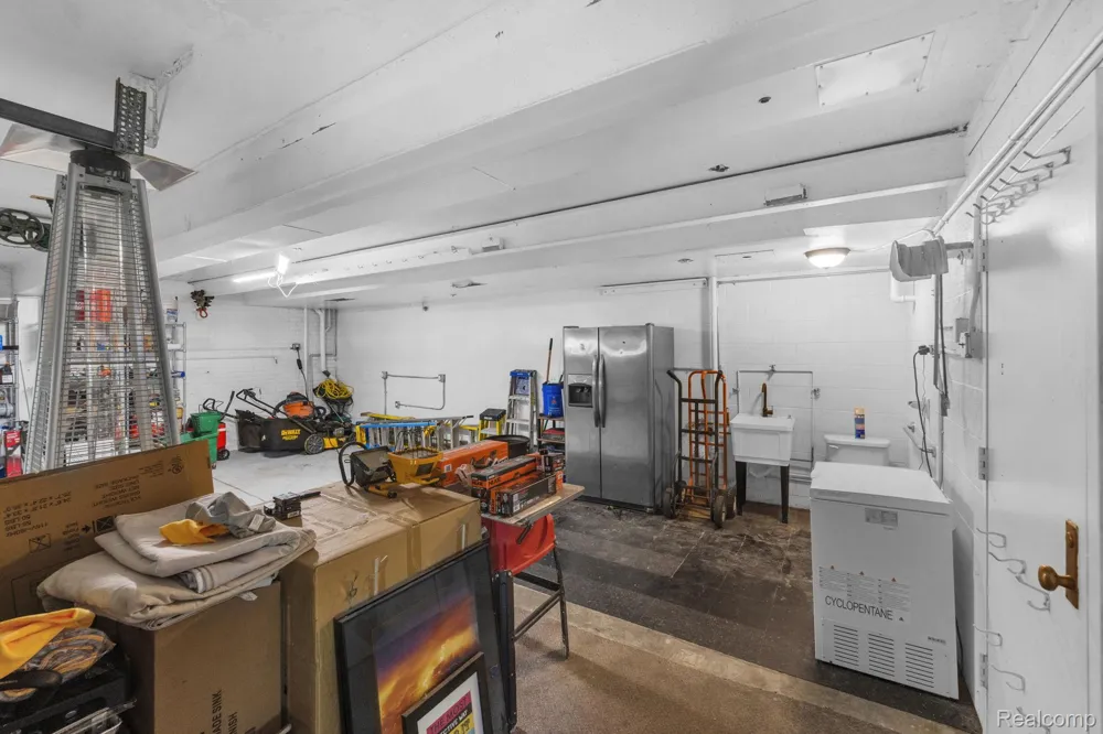 22421 Huron River Drive Rockwood City, MI 48173