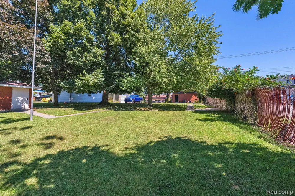 22421 Huron River Drive Rockwood City, MI 48173